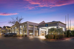 Гостиница Clarion Pointe Forsyth I-75  Форсайт